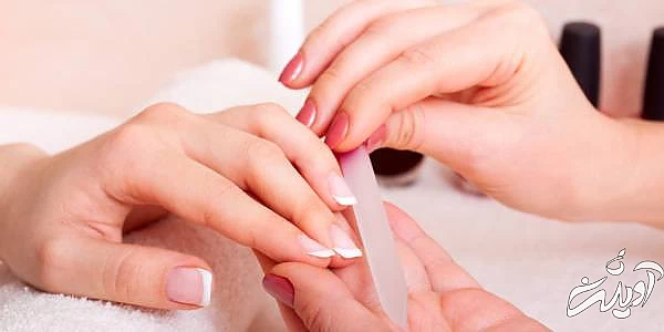 برداشتن ناخن کاشت